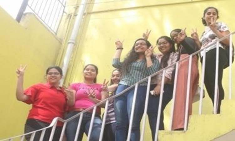 सीबीएसई कक्षा 12वीं के परिणामों में लड़कियों ने लड़कों को पछाड़ा